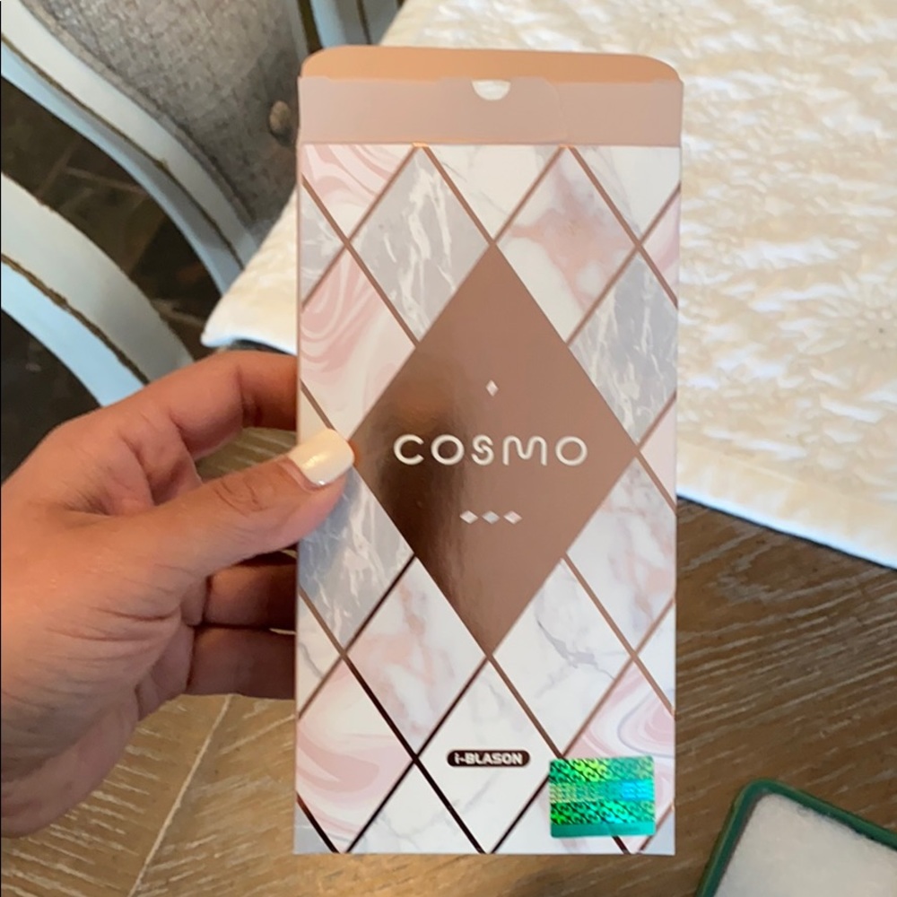 iPhone 11 case - Picture 2 of 3